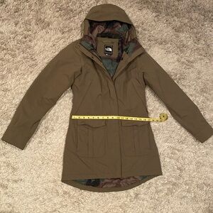 North face jacket. Can be worn in rain/snow.
